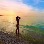 Signs She Wants You to Make a Move article image